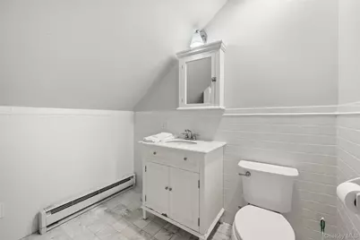 1 S Lakeview Avenue, Brightwaters, NY 11718 - Photo 12
