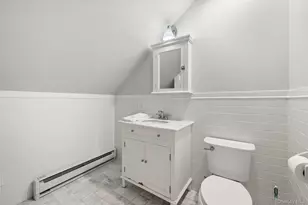 1 S Lakeview Ave, Brightwaters, NY 11718 - Photo 12