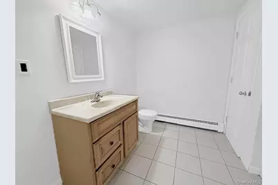 342 Versa Place, Sayville, NY 11782 - Photo 10
