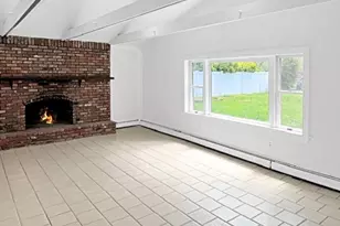 342 Versa Pl, Sayville, NY 11782 - Photo 6
