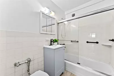 210-50 41st Avenue #5C, Bayside, NY 11361 - Photo 12