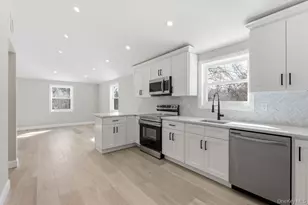 452 Montauk Hwy, East Quogue, NY 11942 - Photo 4