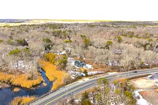452 Montauk Hwy, East Quogue, NY 11942 - Photo 2