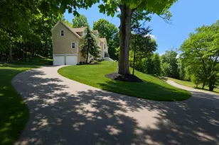 8 Brian Ct, Salisbury Mills, NY 12577 - Photo 2