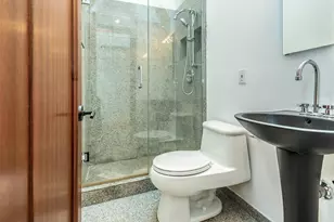 3 West Dr, Manhasset, NY 11030 - Photo 32