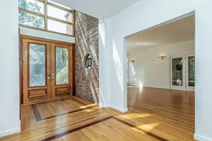 3 West Dr, Manhasset, NY 11030 - Photo 4