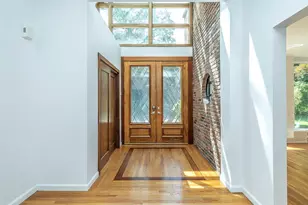 3 West Dr, Manhasset, NY 11030 - Photo 2