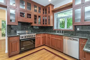 3 West Dr, Manhasset, NY 11030 - Photo 16