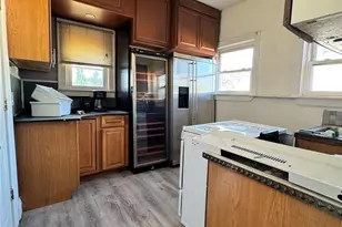 64 Sprague Ave, Amityville, NY 11701 - Photo 4