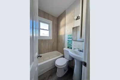64 Sprague Avenue #Whole House, Amityville, NY 11701 - Photo 10