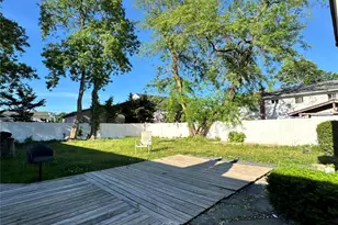 64 Sprague Ave, Amityville, NY 11701 - Photo 28