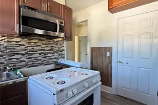 64 Sprague Ave, Amityville, NY 11701 - Photo 6