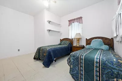 2726 Cypress Avenue, East Meadow, NY 11554 - Photo 14