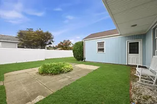2726 Cypress Ave, East Meadow, NY 11554 - Photo 26