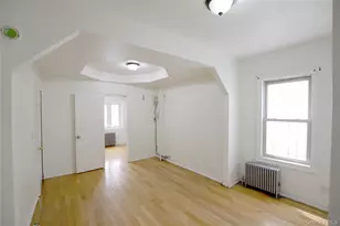 90-20 178th St, Jamaica, NY 11432 - Photo 2