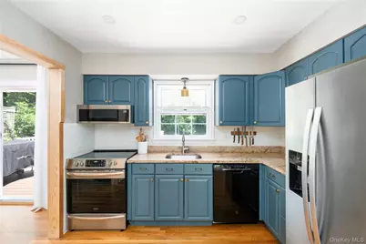 30 Ridgeview Avenue, Mahopac, NY 10541 - Photo 4