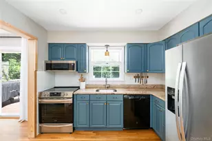30 Ridgeview Ave, Mahopac, NY 10541 - Photo 4