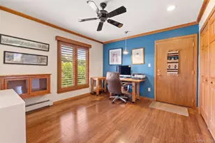 272 Grand Central Ave, Amityville, NY 11701 - Photo 16