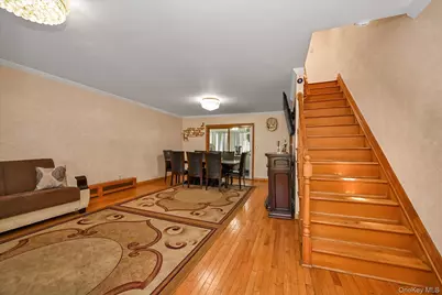 15052 76th Road, Kew Gardens, NY 11367 - Photo 6