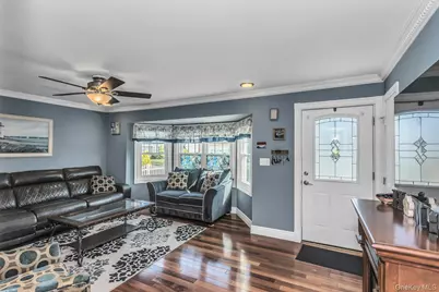 219 N Nassau Avenue, Massapequa, NY 11758 - Photo 6