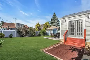 219 N Nassau Ave, Massapequa, NY 11758 - Photo 34