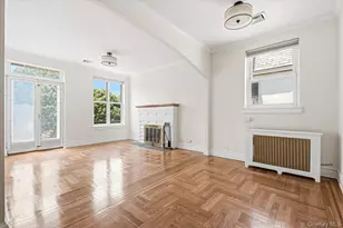 68-11 Clyde St, Forest Hills, NY 11375 - Photo 4