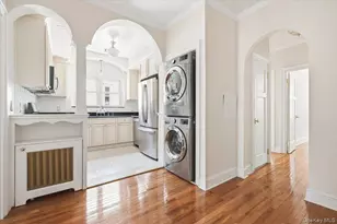68-11 Clyde St, Forest Hills, NY 11375 - Photo 18