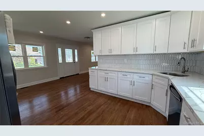211 4th Avenue, West Babylon, NY 11704 - Photo 8