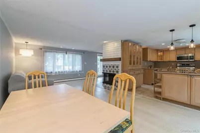 28 Campus Lane, Ronkonkoma, NY 11779 - Photo 14