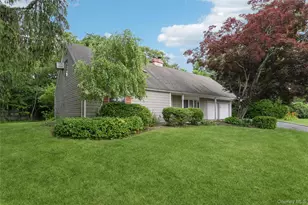 28 Campus Ln, Ronkonkoma, NY 11779 - Photo 2