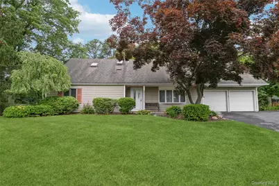 28 Campus Lane, Ronkonkoma, NY 11779 - Photo 1
