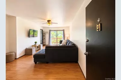 376 Richard Court, Pomona, NY 10970 - Photo 4