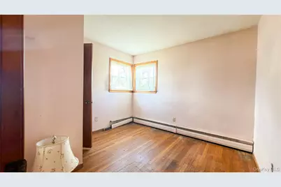 64 Grand Avenue, Lindenhurst, NY 11757 - Photo 14