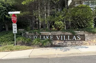 1000 Country Lake Ct, West Babylon, NY 11704 - Photo 2