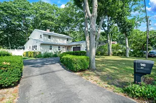 128 Avenue B, Holbrook, NY 11741 - Photo 4