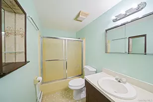 128 Avenue B, Holbrook, NY 11741 - Photo 28