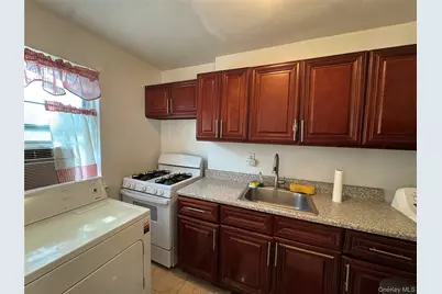 260-38 73 Avenue #B1, Glen Oaks, NY 11004 - Photo 8