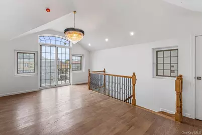 15033 Hawtree St, Ozone Park, NY 11417 - Photo 20