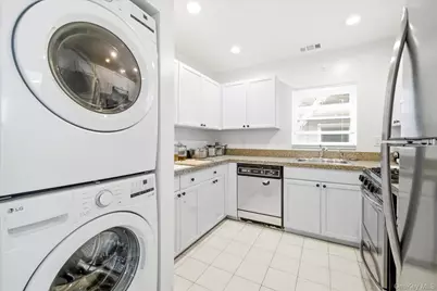537 E Broadway #201, Long Beach, NY 11561 - Photo 20