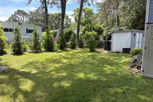525/158 Riverleigh Ave, Riverhead, NY 11901 - Photo 12