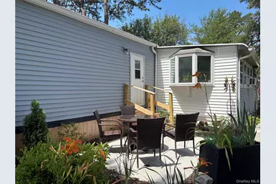 525/158 Riverleigh Avenue, Riverhead, NY 11901 - Photo 10