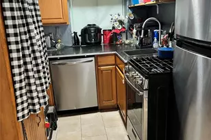 11 Primrose Path, Manorville, NY 11949 - Photo 6