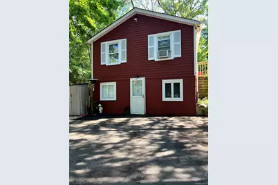 11 Primrose Path, Manorville, NY 11949 - Photo 2