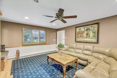 128 Stuart Street, Lynbrook, NY 11563 - Photo 20