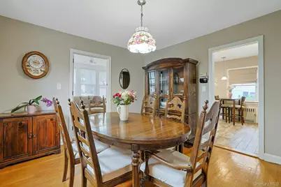 84 Lawrence Place, New Rochelle, NY 10801 - Photo 8