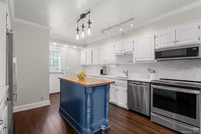 315 Maple Avenue, Mamaroneck, NY 10543 - Photo 12