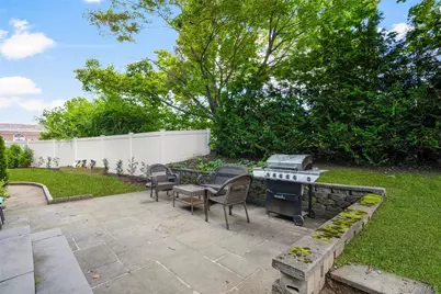 315 Maple Avenue, Mamaroneck, NY 10543 - Photo 26