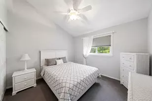 33 Wilshire Dr, North Babylon, NY 11703 - Photo 20
