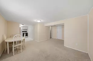 33 Wilshire Dr, North Babylon, NY 11703 - Photo 32