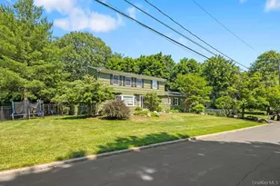 21 Ardsley Dr, New City, NY 10956 - Photo 2